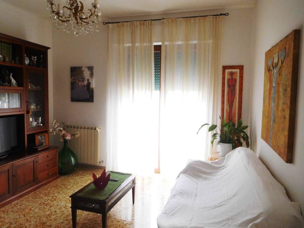 appartamento in vendita a Livorno in zona Ospedale