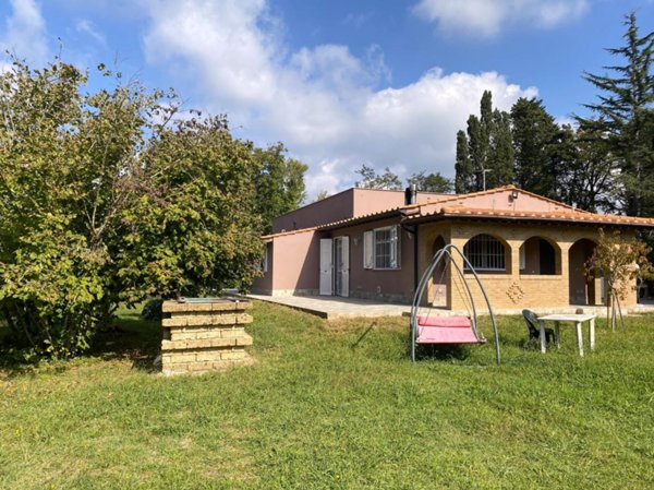 casa indipendente in vendita a Livorno in zona Limoncino