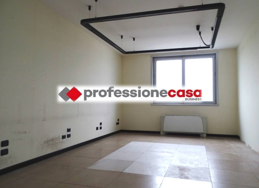 ufficio in vendita a Livorno in zona Padula