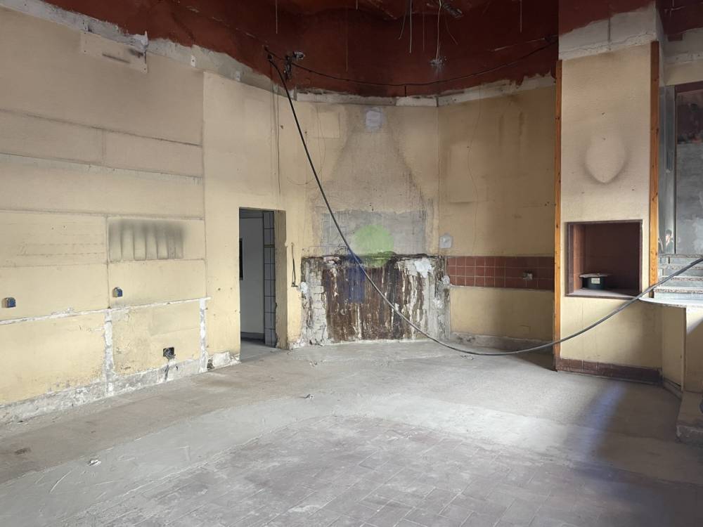 negozio in vendita a Livorno in zona Centro Città