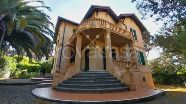 casa indipendente in vendita a Livorno in zona Quercianella