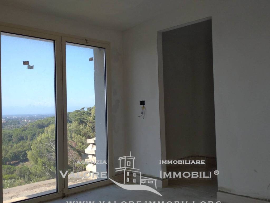 casa indipendente in vendita a Livorno in zona Montenero