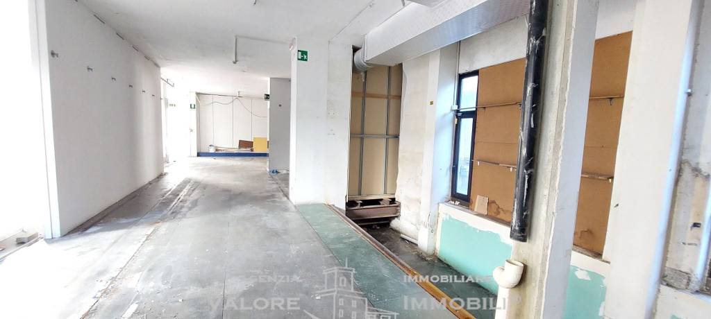 negozio in vendita a Livorno