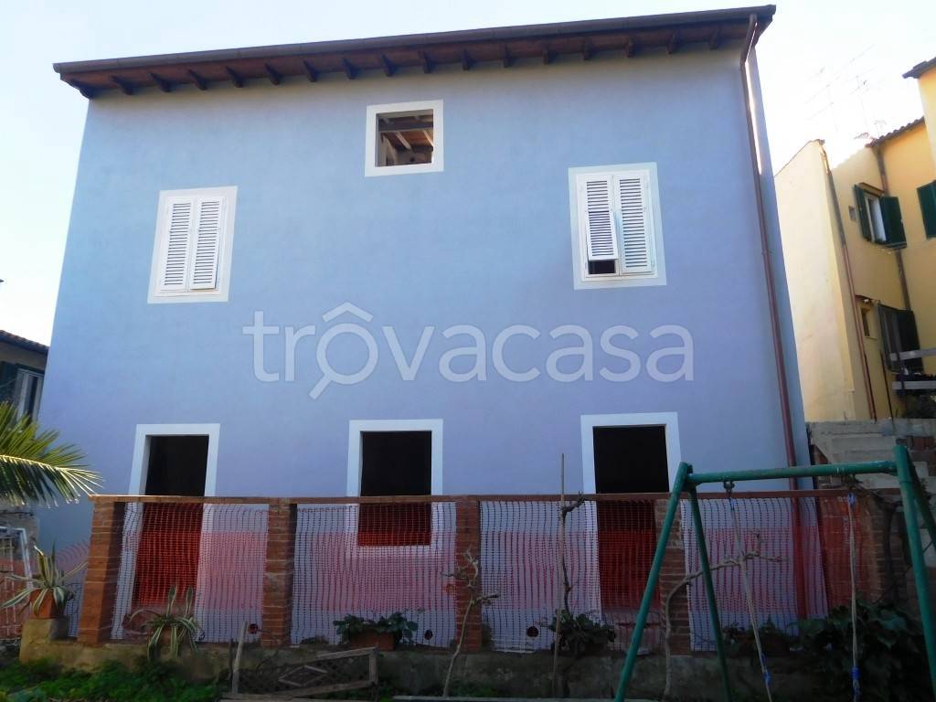 casa indipendente in vendita a Livorno