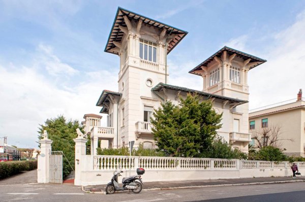 casa indipendente in vendita a Livorno in zona Ardenza