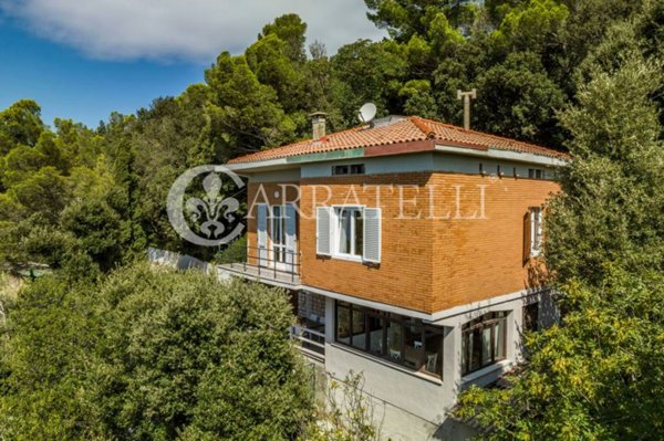 casa indipendente in vendita a Livorno in zona Montenero