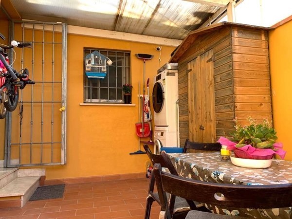 casa indipendente in vendita a Livorno in zona Stillo