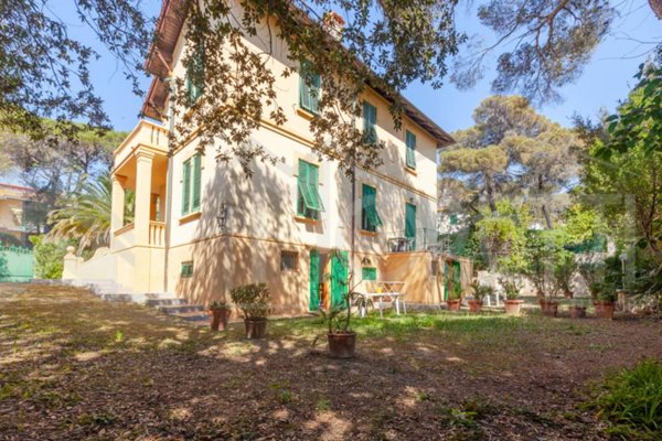 casa indipendente in vendita a Livorno in zona Quercianella