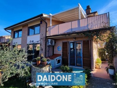 casa indipendente in vendita a Livorno