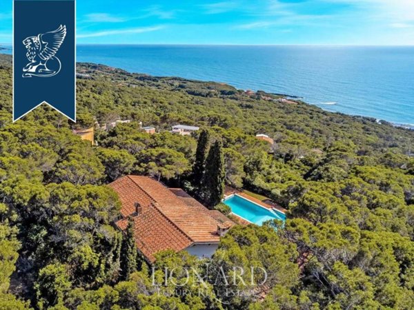 casa indipendente in vendita a Livorno in zona Montenero