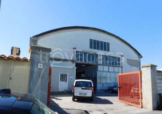 negozio in vendita a Livorno in zona Centro Città