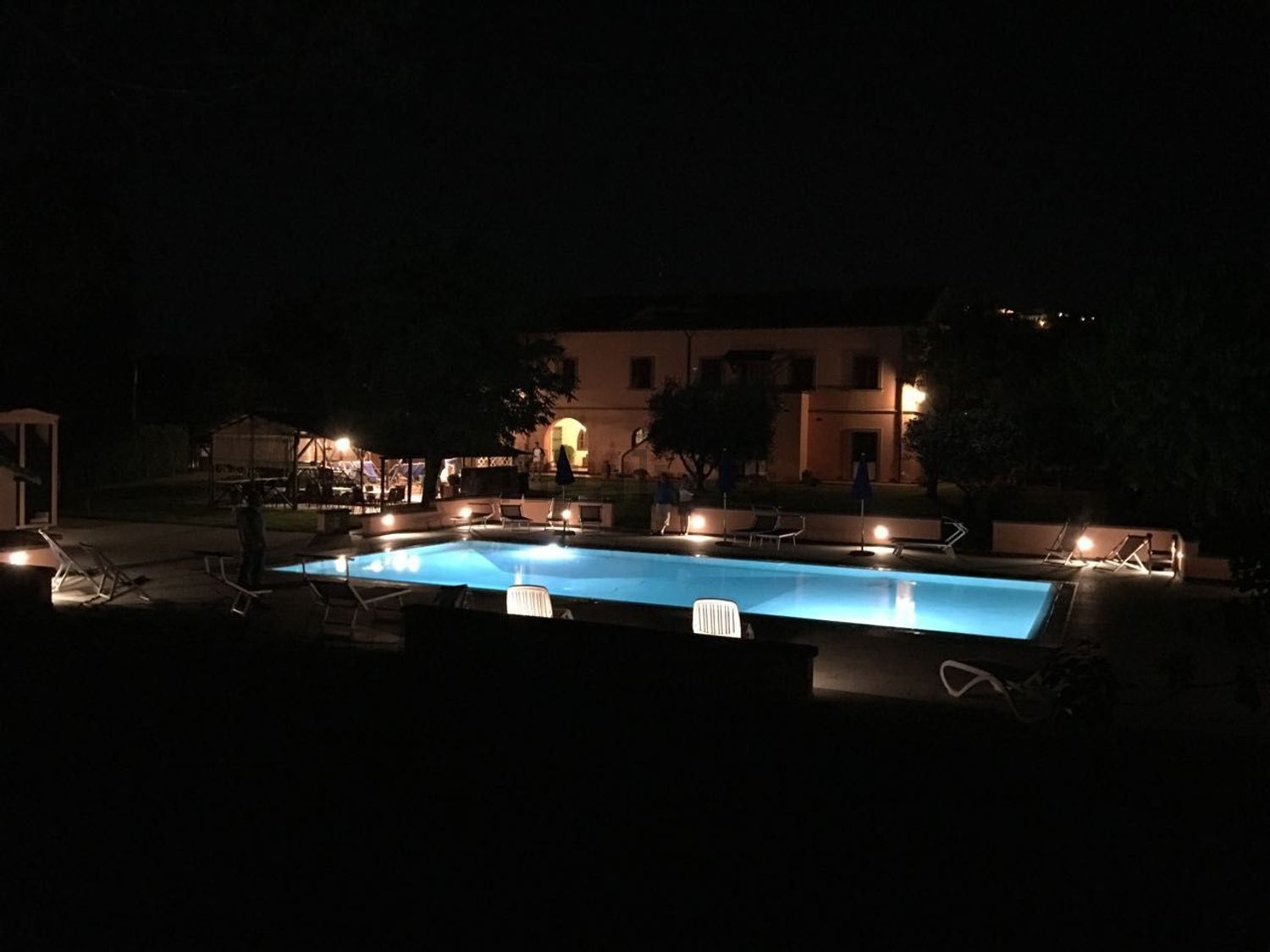 locale di sgombero in vendita a Livorno