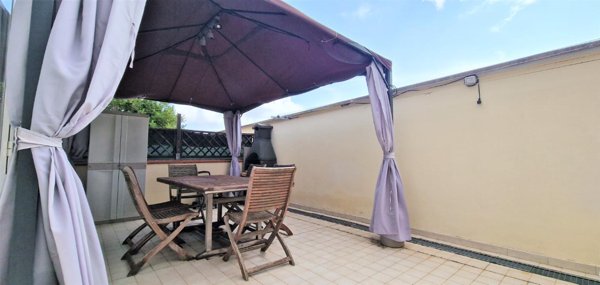 casa indipendente in vendita a Livorno