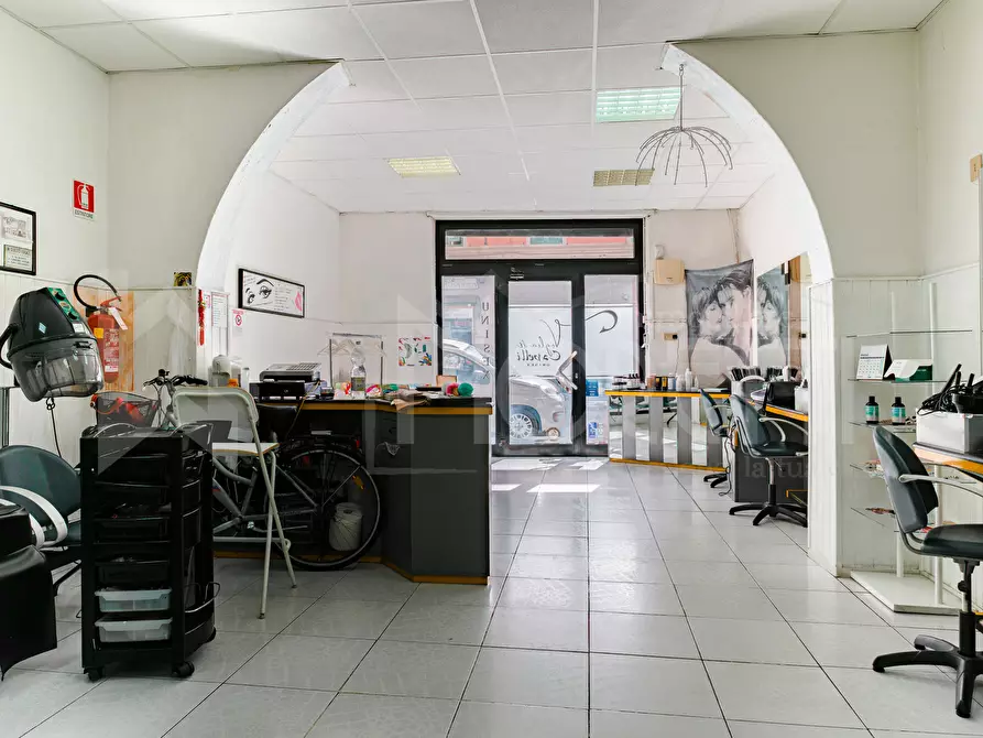 capannone in vendita a Livorno in zona Ardenza