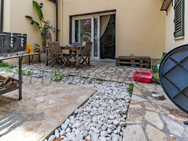 casa indipendente in vendita a Livorno