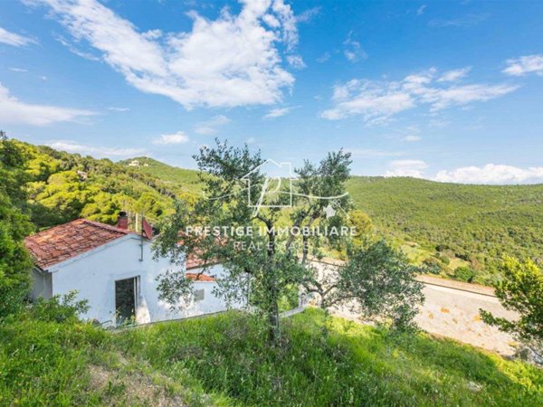 casa indipendente in vendita a Livorno in zona Montenero