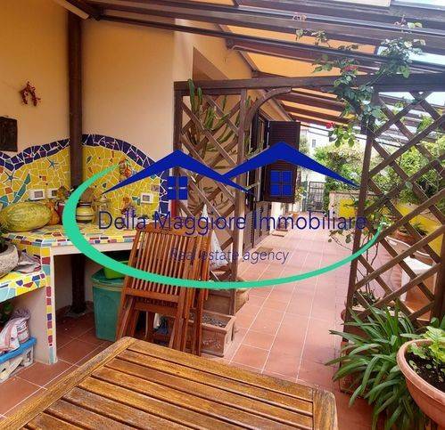 casa indipendente in vendita a Livorno in zona Montenero
