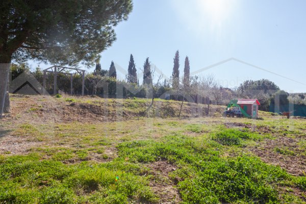 terreno agricolo in vendita a Livorno in zona Limoncino