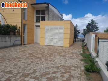 appartamento in vendita a Livorno in zona Montenero