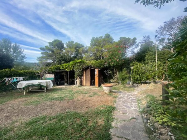 casa indipendente in vendita a Livorno in zona Quercianella