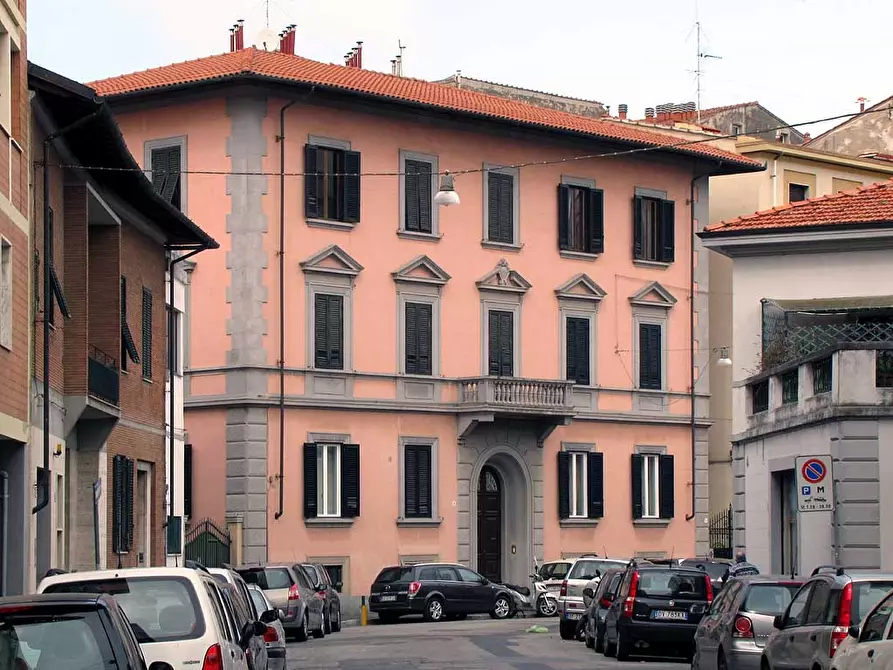 negozio in vendita a Livorno in zona Centro Città