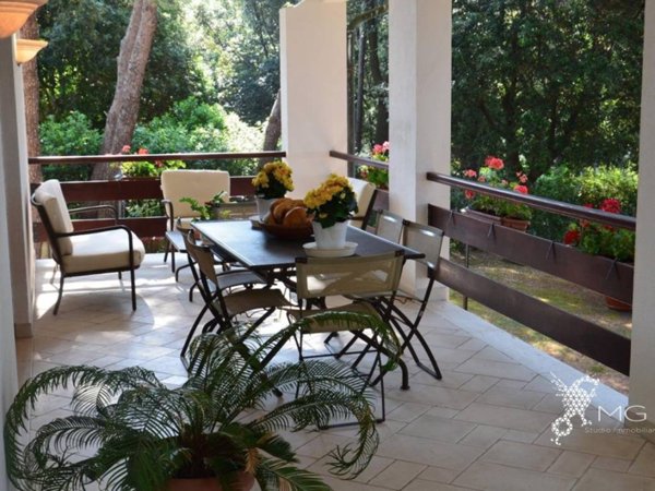 casa indipendente in vendita a Livorno in zona Montenero