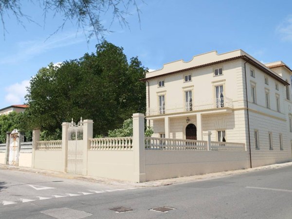 appartamento in vendita a Livorno in zona Ardenza
