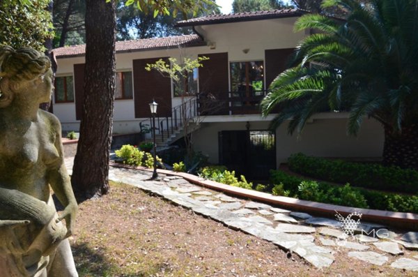 casa indipendente in vendita a Livorno in zona Quercianella