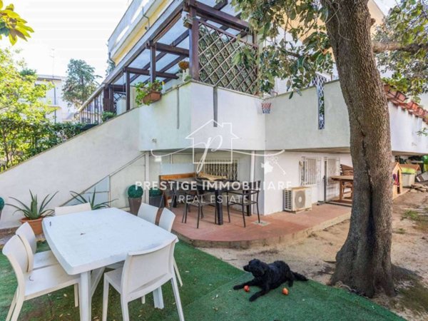 casa indipendente in vendita a Livorno in zona Stillo