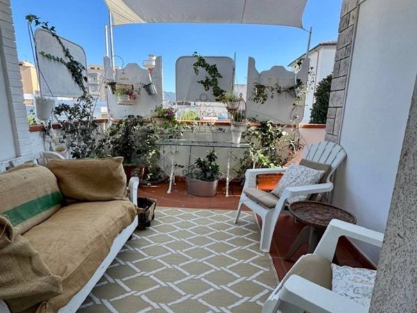 casa indipendente in vendita a Livorno in zona Ardenza