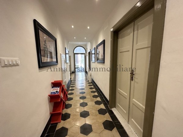 ufficio in vendita a Livorno in zona Centro Città