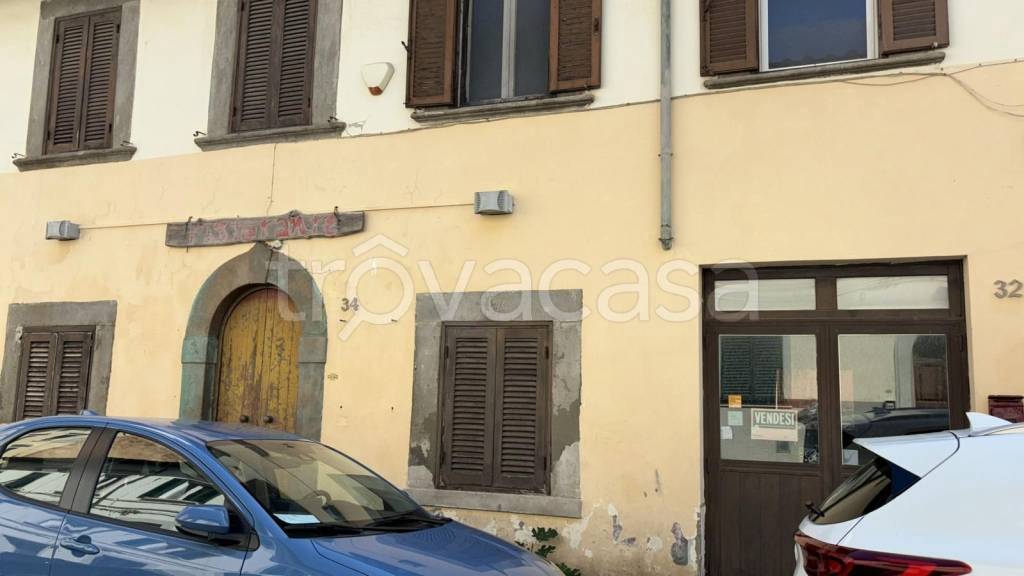 negozio in vendita a Livorno in zona Centro Città