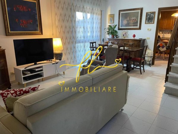 appartamento in vendita a Livorno in zona Montenero