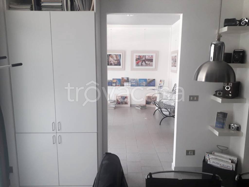 negozio in vendita a Livorno in zona Ardenza