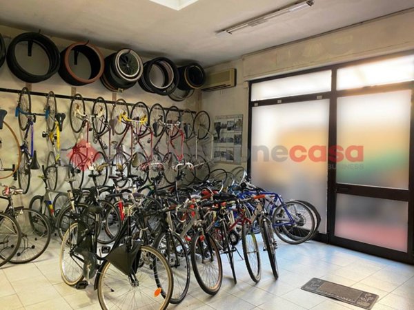 negozio in vendita a Livorno in zona Ospedale