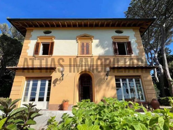 casa indipendente in vendita a Livorno in zona Montenero