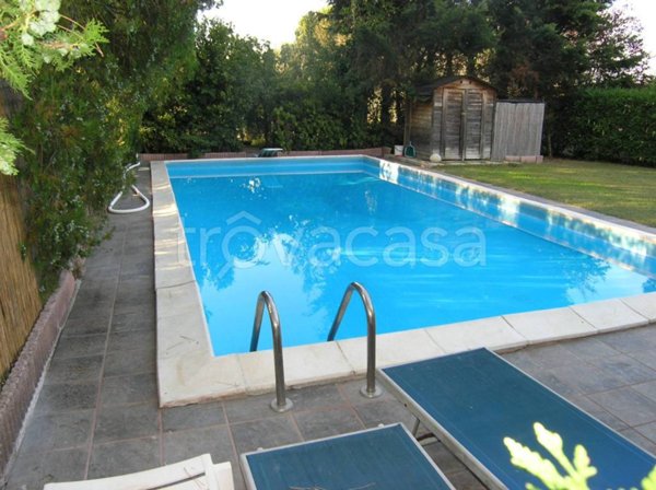casa indipendente in vendita a Livorno in zona Collinaia
