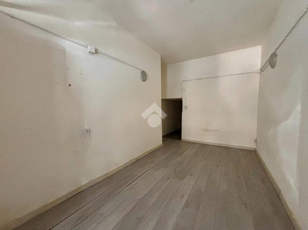 negozio in vendita a Livorno in zona Centro Città