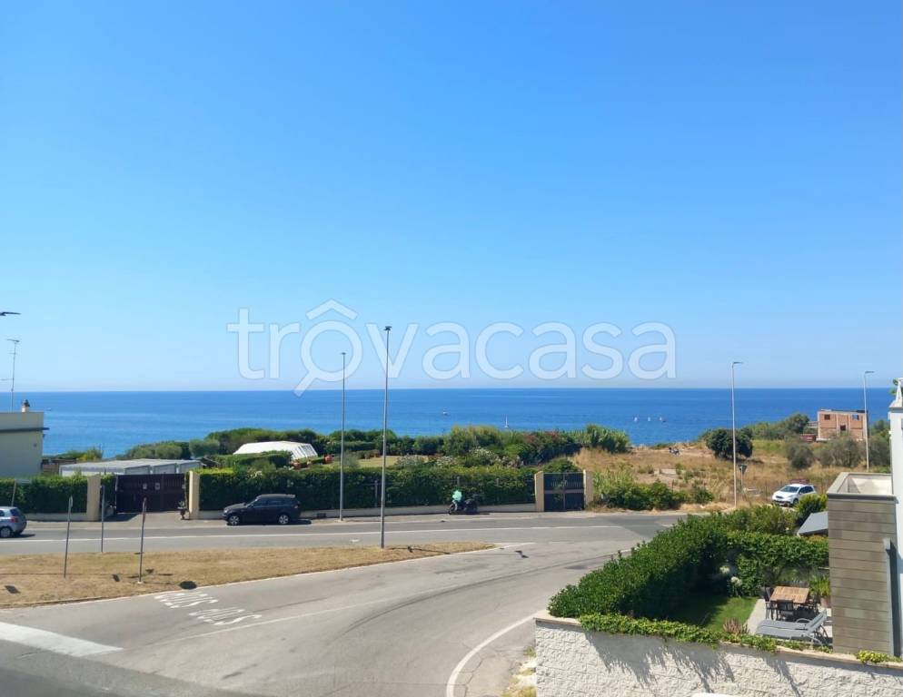 appartamento in vendita a Livorno in zona Antignano