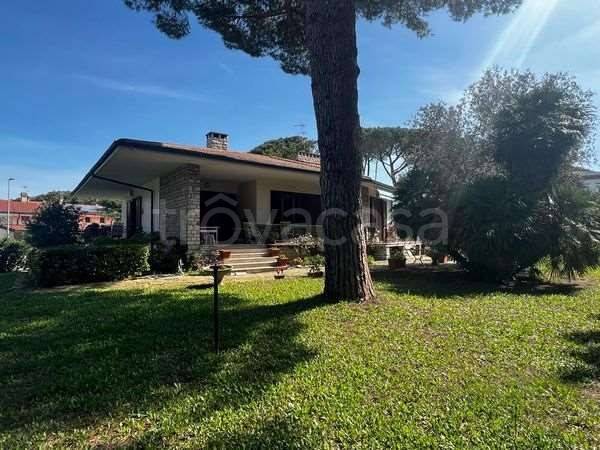 casa indipendente in vendita a Livorno in zona Montenero