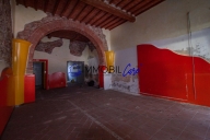 negozio in vendita a Livorno in zona Centro Città