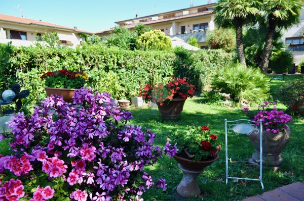 casa indipendente in vendita a Livorno in zona Montenero