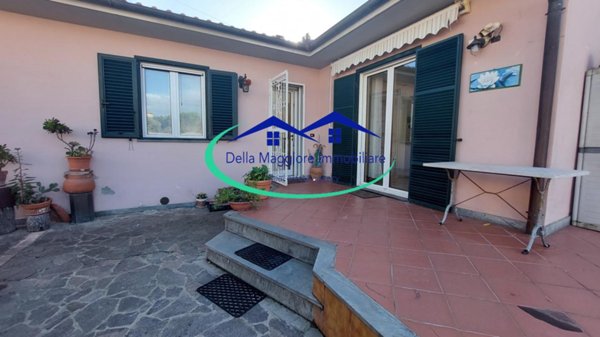 casa indipendente in vendita a Livorno in zona Montenero