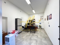 negozio in vendita a Livorno