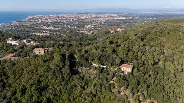 casa indipendente in vendita a Livorno in zona Evangelisti
