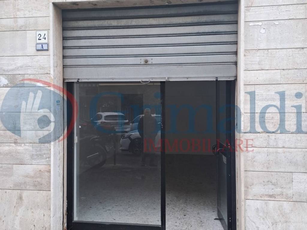 negozio in vendita a Livorno in zona Stazione