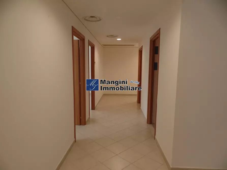 locale di sgombero in vendita a Livorno