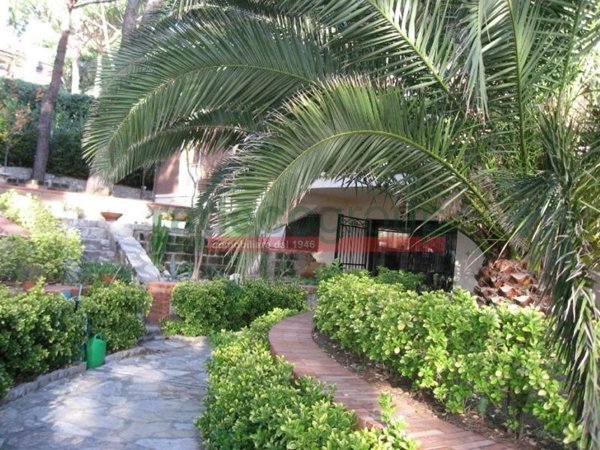 casa indipendente in vendita a Livorno in zona Quercianella