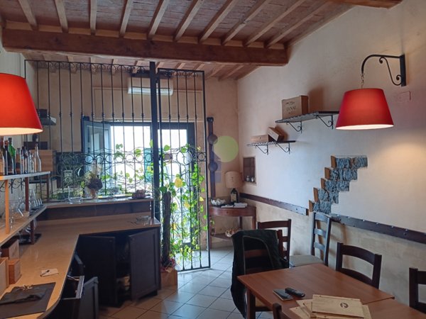 negozio in vendita a Livorno in zona Montenero
