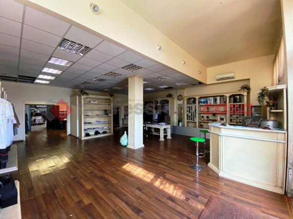locale di sgombero in vendita a Livorno